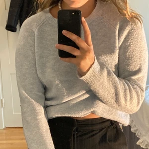 Tröja - Ljus blå stickad tröja så skönt och sticks inte alls 💙💙💙