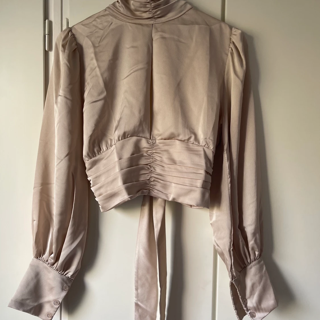 Topp med öppen rygg