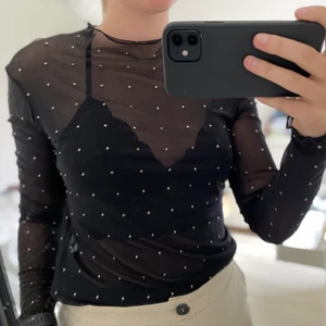 Mesh tröja med paljetter  - Säljer min mesh tröja med paljetter från Gina 🌸 ni står för frakten 💕