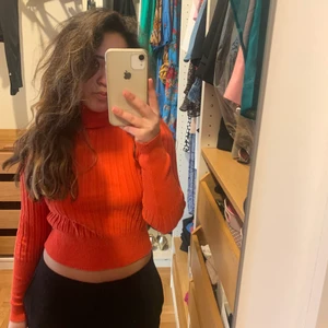 Polotröja - Höstlig polotröja som passar bra till lågmidjade byxor💗💗