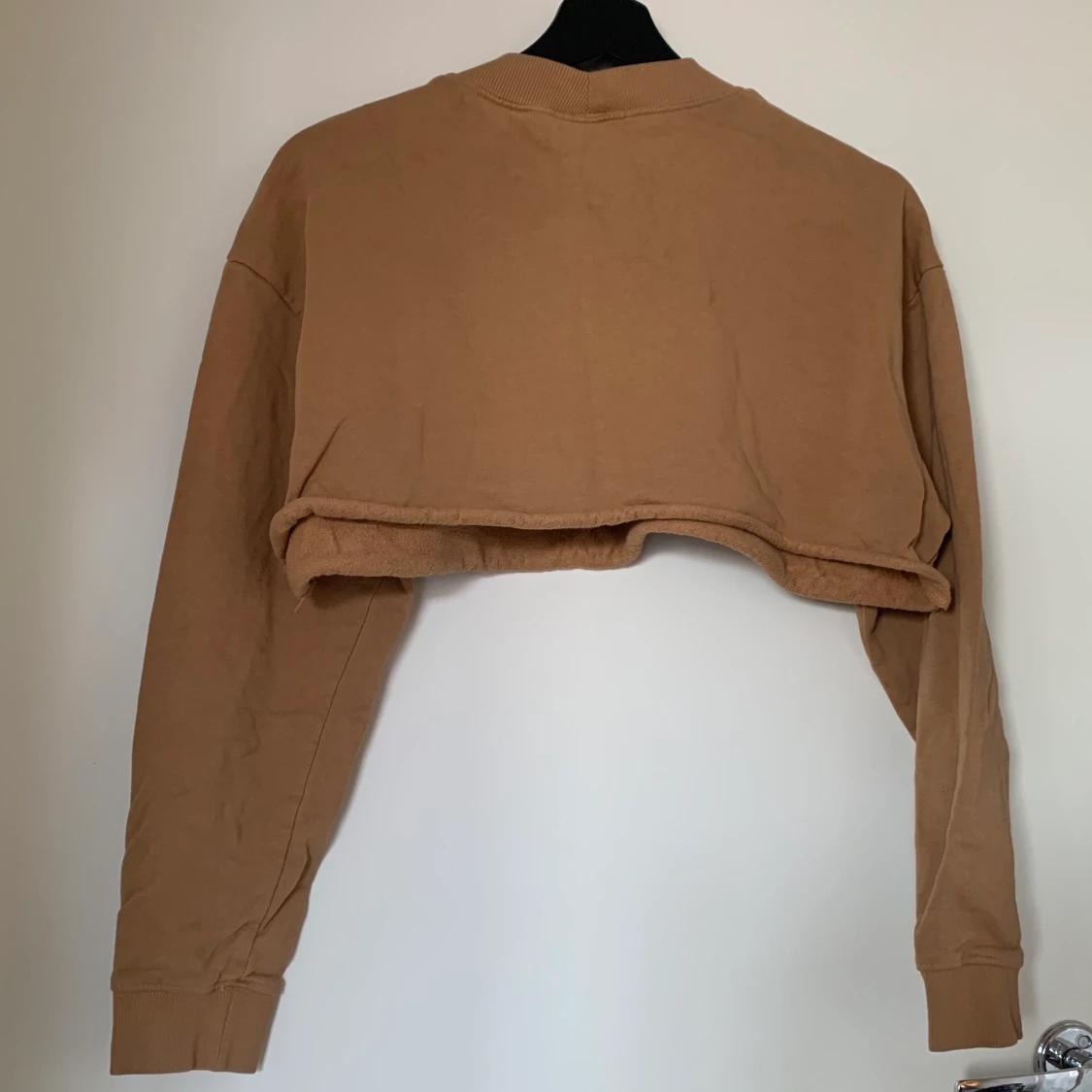 Brun croppad tröja - 91