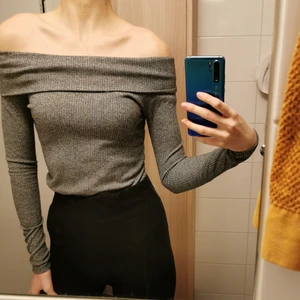 Off shoulder topp gina - Trikåtopp från ginatricot. Finns ej att köpa mer. 