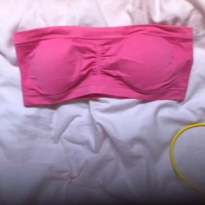 Rosa topp - Rosa fin topp, vet inte vad det kallas, säljer för att jag har flera av dessa men själv tycker jag att dom är väldigt fina