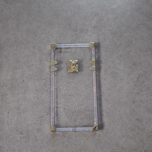 iPhone skal  - Transparent iPhone skal med gulddetaljer! Finns i flera storlekar så skriv för att se om din storlek finns kvar!💕