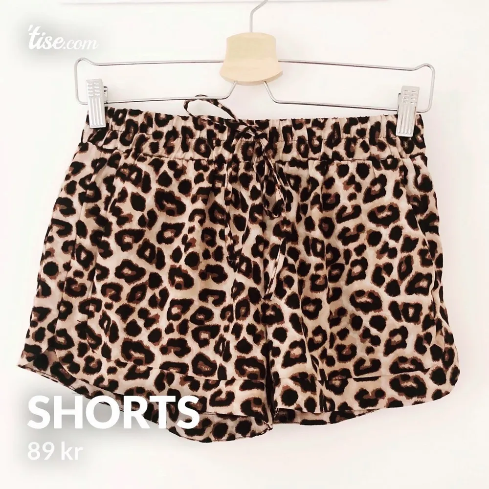 Snygga shorts från Amisu som är väldigt sparsamt använda! Storlek 34. Frakt på 24kr tillkommer!. Shorts.