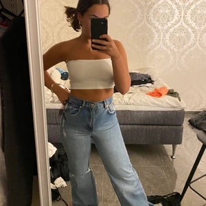 Vit topp - En så söt vit topp utan band