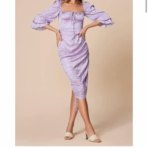 Klänning från adoore  - Aldrig använd, nypris: 1395kr 