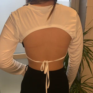 Vit topp från Shein - Oanvönd topp från Shein🤍🤍🤍