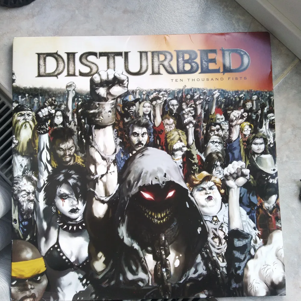 Disturbed Vinyl skivor (2 st), albumet Ten Thousand Fists. köpt ny, ospelade skivor! . Övrigt.