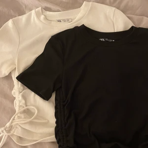 Topp från zara  - Jätte fina men inget jag använder mig utav längre tyvärr , den vita är strl M och den svarta är strl S , båda passar mig är 168cm lång och normalviktig ! 💕 köp båda för 75 eller 1 för 45 !!