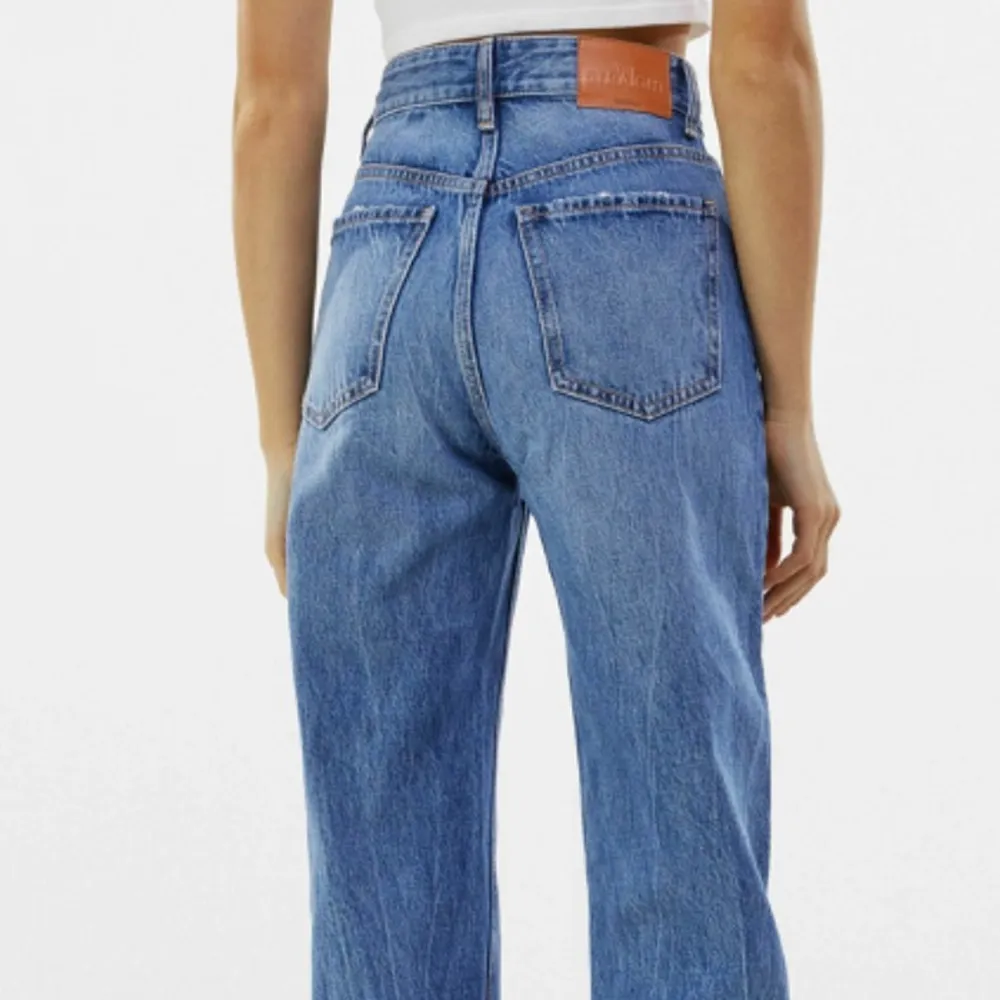 Nya bershka jeans bara testade. Deras fina straight jeans modell!🥰. Jeans & Byxor.