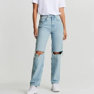 Populära jeans - ginatricot  - [lånad bild] Säljer dessa typ oanvända jeans då dem inte riktigt passar. Jätte fina och i väldigt bra bild. Skriv för fler bilder.   ❗️Leveranssettet nedan stämmer ej❗️ ❗️tryck inte på köp nu❗️