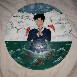 Harry Styles Lp skiva - Här är en LP skiva som jag målat på,skivan är köpt på Erikshjälpen för ca 10 kr.Motivet är inspirerat av en tjej jag såg på tik tok som också målade på lp skivor.Skriv för mer frågor ❤️