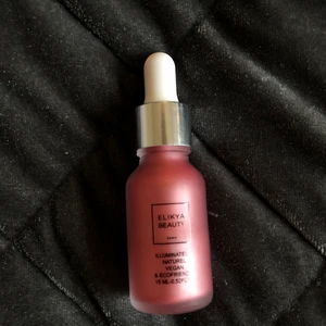 Highlighter  - Liquid highlighter från elikya beauty! Helt oanvänd! Endast öppnad!