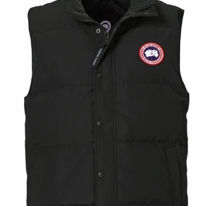 Canada goose väst strl M - 9/10 i fint skick, använd ca 5-10 gånger.