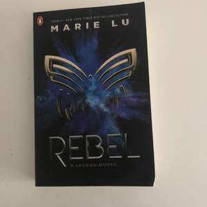 Rebell av Marie lu, fjärde och sista bocken i legend-serien, storpocket. Observera att bocken är på engelska. Helt ny å oanvänd. Skickas mot fraktkostnad😊