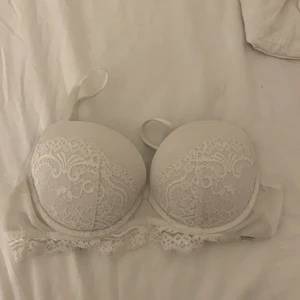 Bh - Vit bh med push up