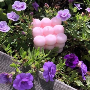 💗Bubble Candle💗 - Bubbel ljus med doft av Cotton Candy 🍭 (Vid doft och/eller gold flakes; 12kr)  (Vid present packning; 4kr)   Tillgängliga dofter: Ocean, Rosor, Kanel, Nytvättat & Cotton Candy 