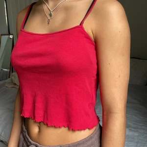 Röd croptop från hm eur m - Röd kort topp från hm i storlek m