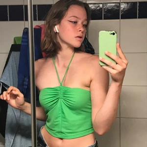 Linne - Snygg grön topp från Zara! Kommer tyvärr inte till användning längre