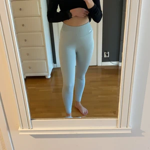 Seamless tights - Seamless träningstights från Aim’n i storlek S. Jag är 165 cm lång.