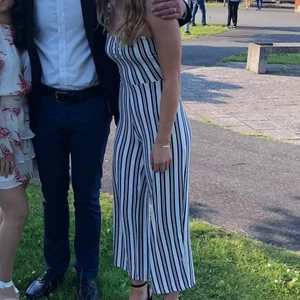 Byxdress - Jättefin randig byxdress från Asos i superbekvämt material! Frakt tillkommer 