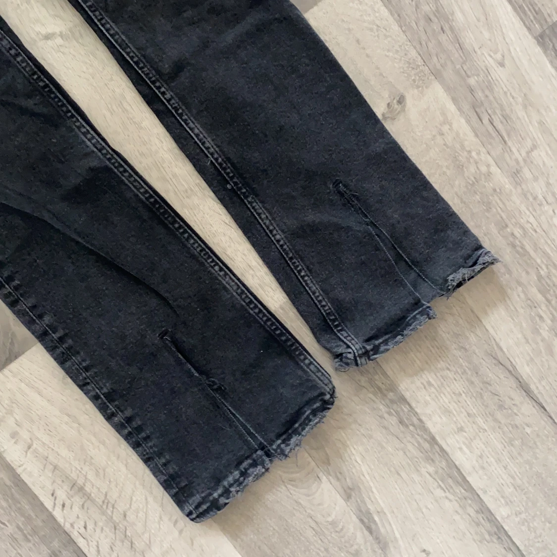Bik Bok jeans med slits fram, Stl S - 91