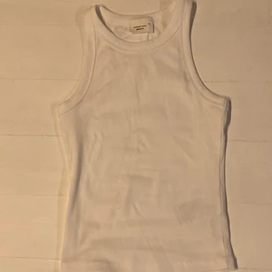 Gina tricot linne.  - Jätte fint vitt linne från Gina tricot. Skönt matreal. ❗️Frakt ingår❗️