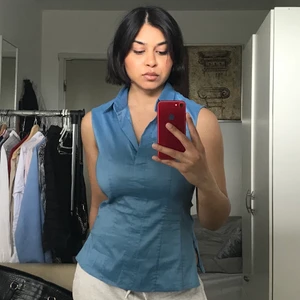 Hugo boss - Hugo boss shirt, only tried on once! Very clean and beautiful - size: 34/36 xs/s also fit size medium