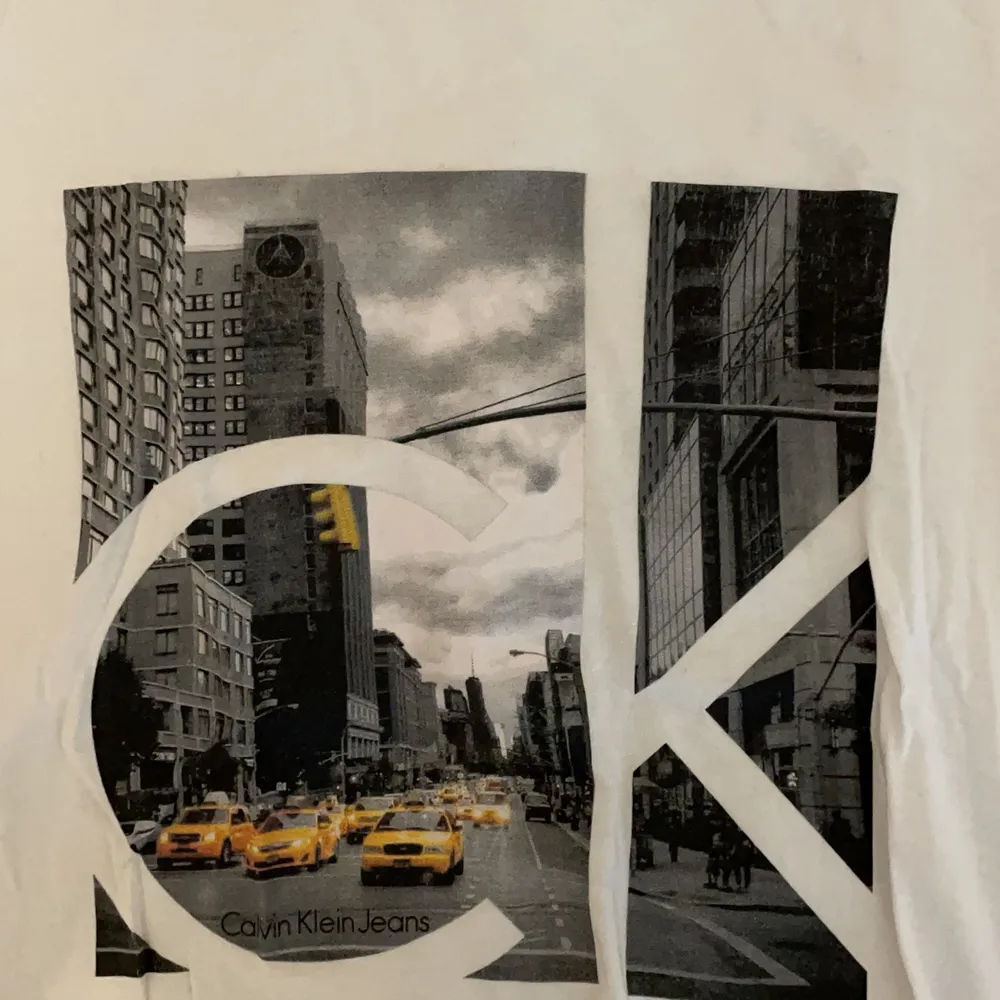 NYC print. Sparsamt använd. OBS passform som S/M ej L. T-shirts.