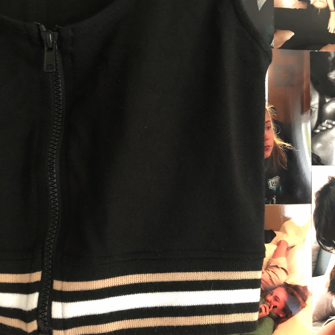 Svart linne med dragkjedja - 91