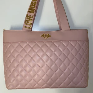 Love moschino väska! - Bra skick!