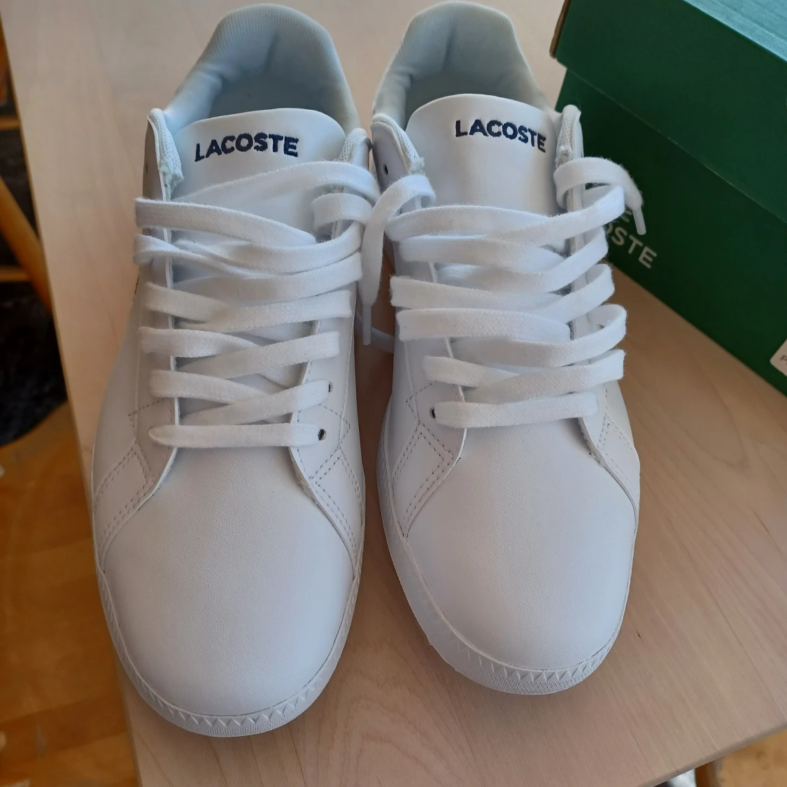 Nya Lacoste  - 90