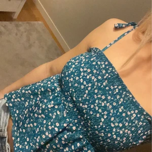 Topp - Gullig blommig topp!