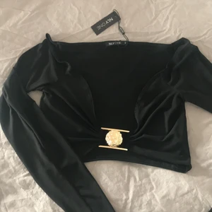 Croptop - Snygg croptop som aldrig är använd! 😍