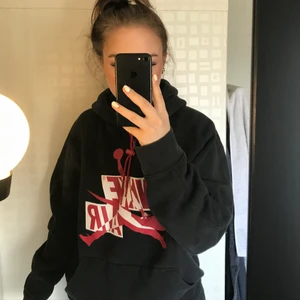 Nike air hoodie jordan essentials  - Hoodie från nike. Nyskick i strl M, oversize passform