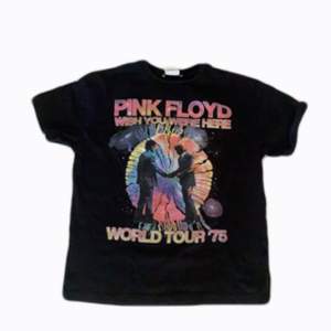 super najs “pink floyd” t shirt 💘