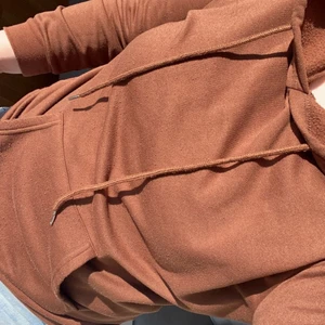 Brun hoodie  - Brun hoodie från shein storlek L ❤️säljs för 30+frakt 