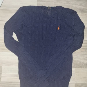 Marinblå tröja från Ralph Lauren stl M - Aldrig använd