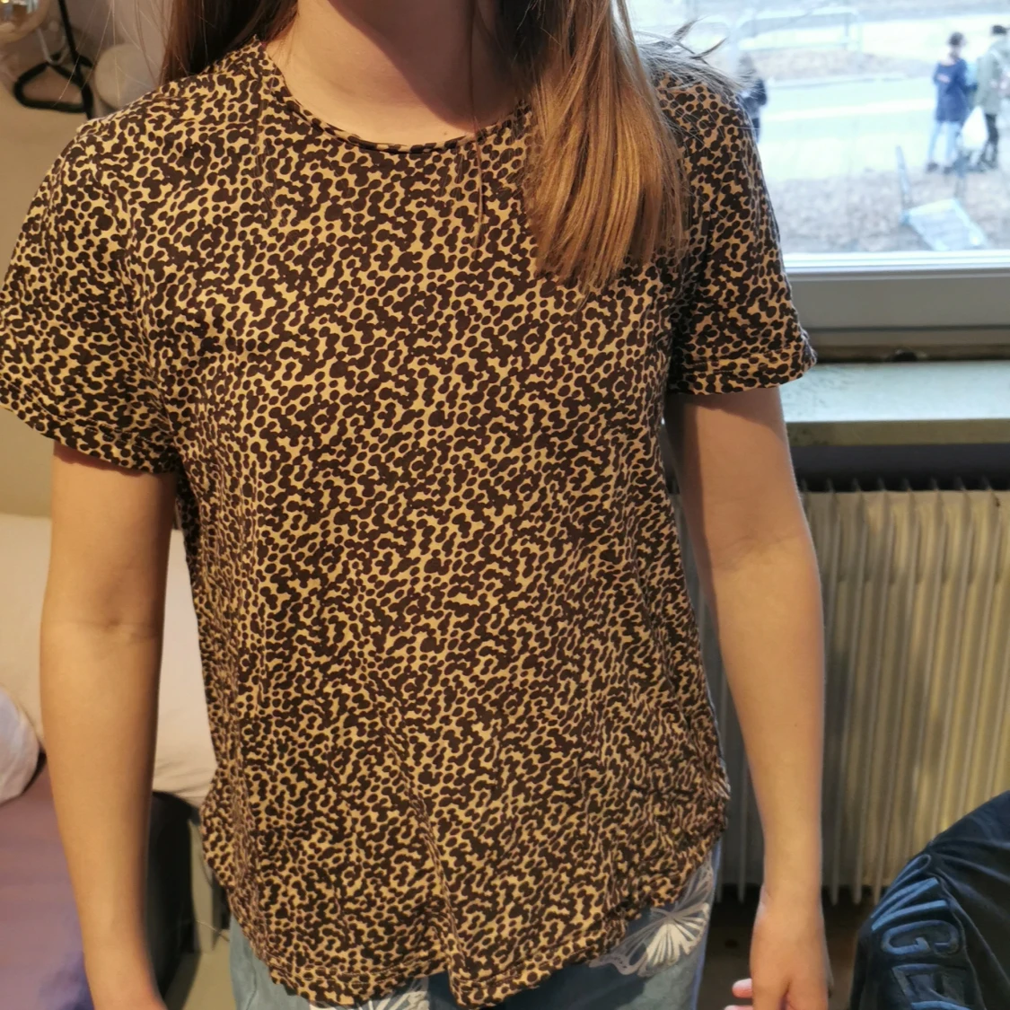 Leopard färgad t-shirt 