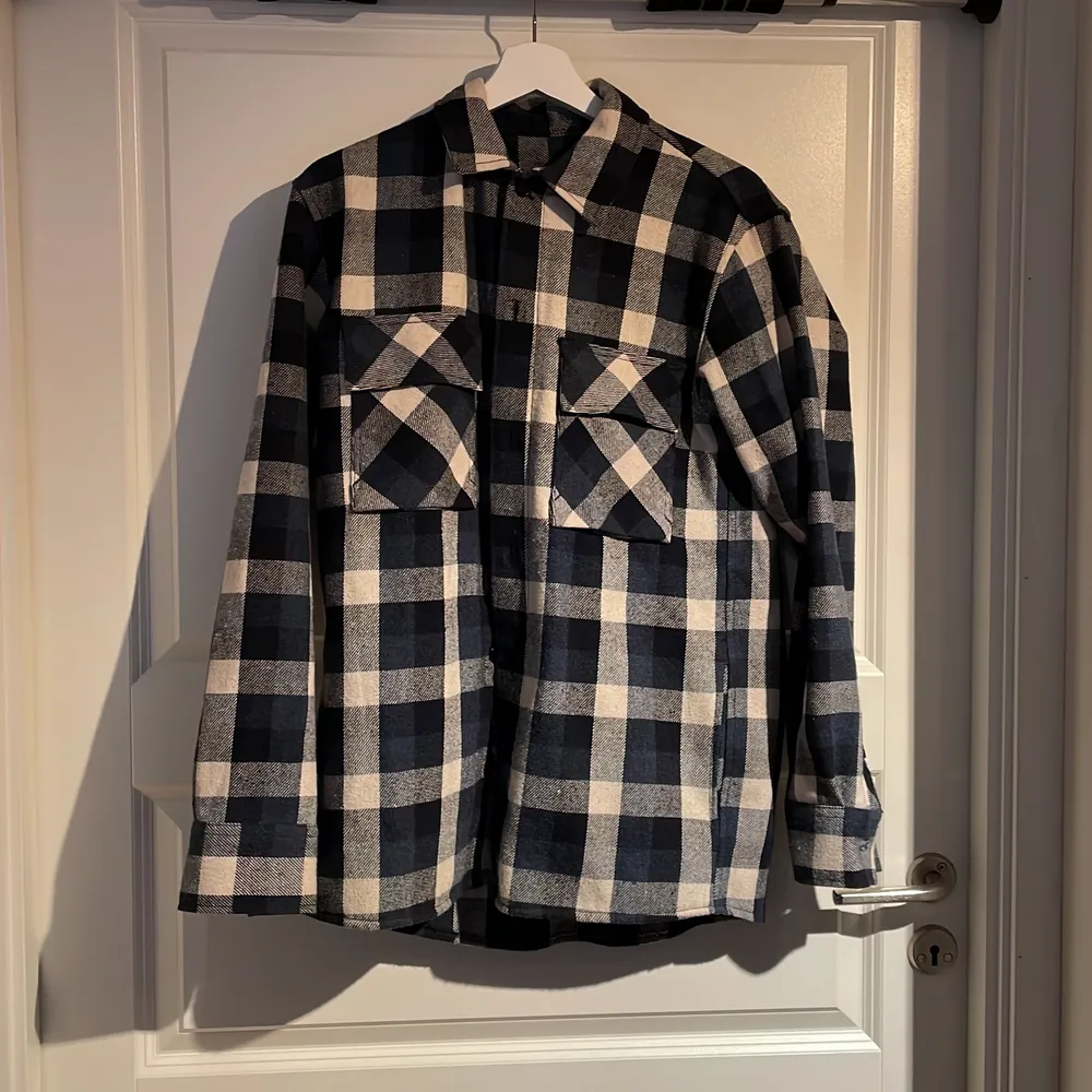 Flanell skjorta/jacka från Zara. Jackor.