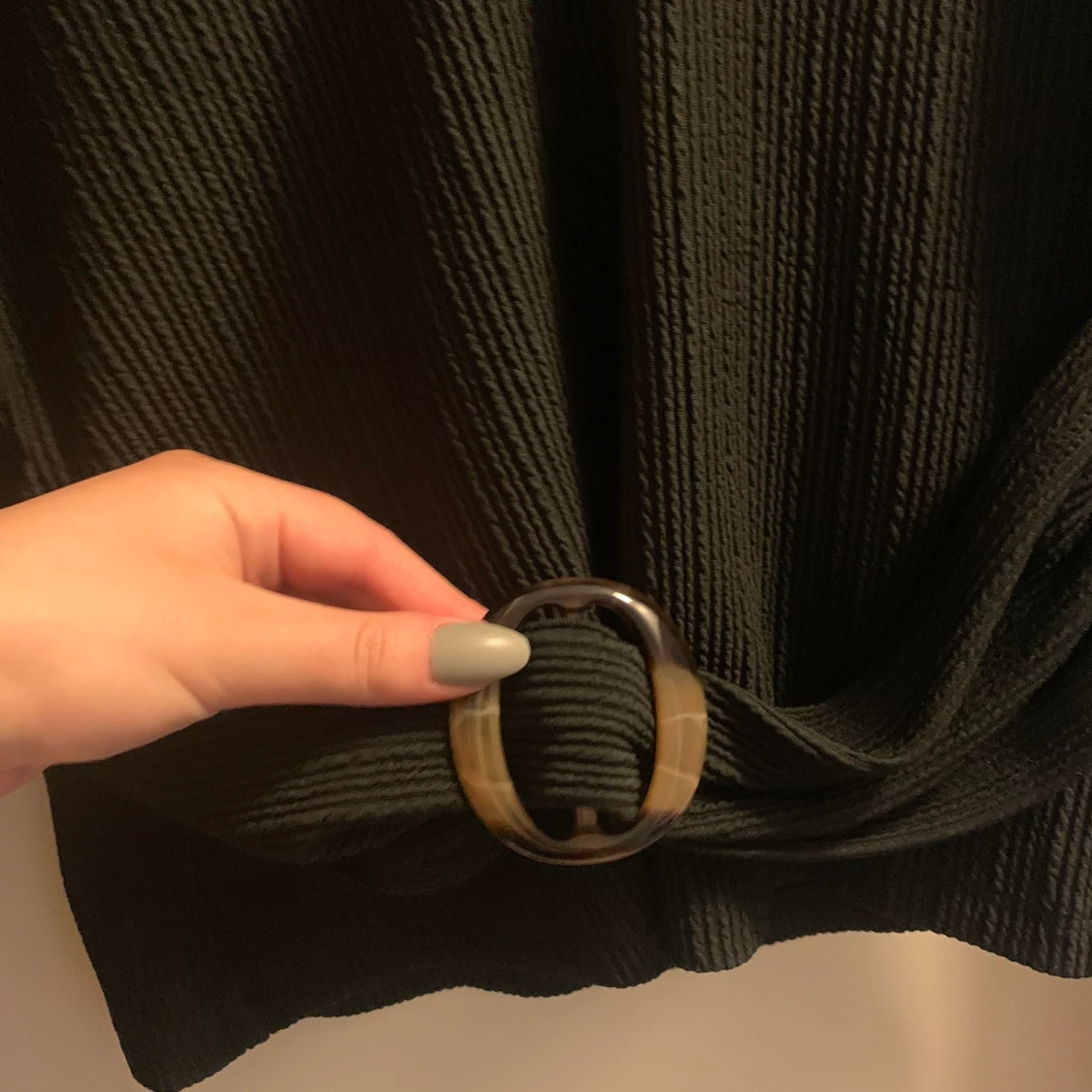 Tröja med bält detalj - 90