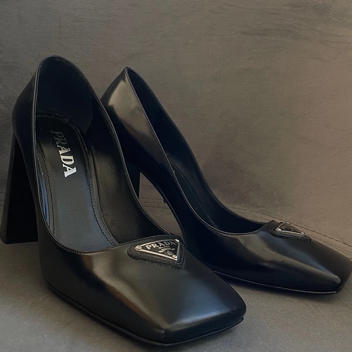 PRADA Logo Leather Pumps