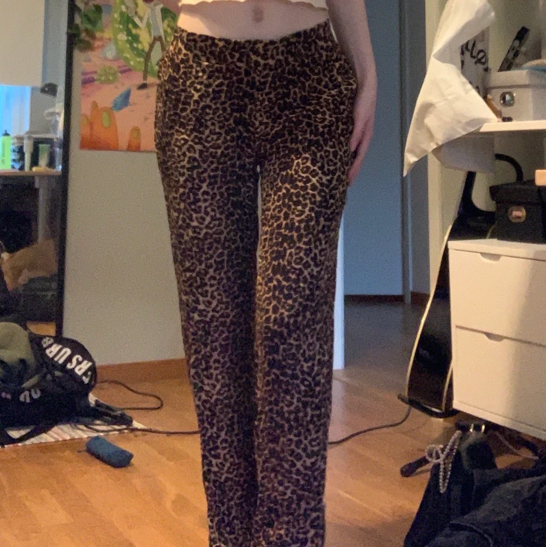 Sköna byxor med leopard print