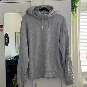 En hoodie från soc ✨ Frakt tillkommer 🚚