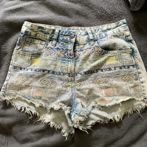 Jeansshorts - Snygga jeansshorts från flattop. Storlek S. 50kr+frakt 