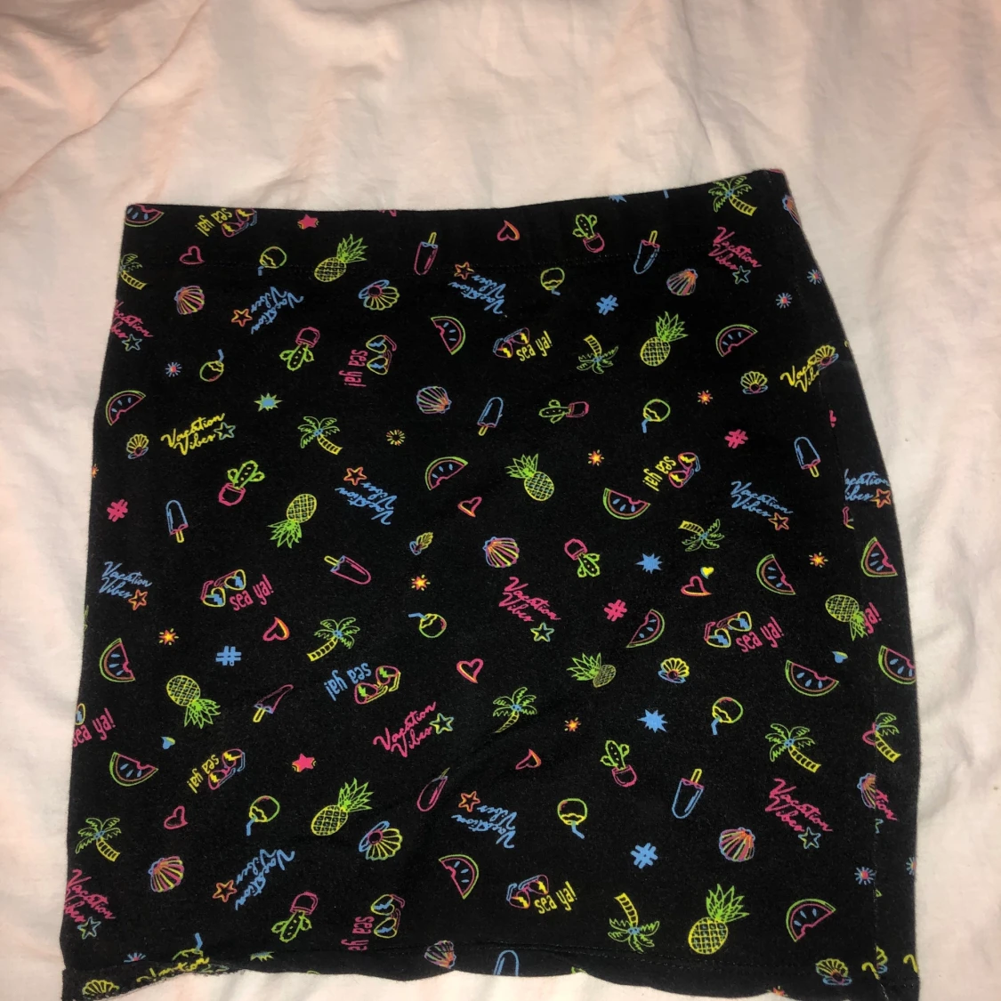 Kjol med glass kaktus ananas på - 90