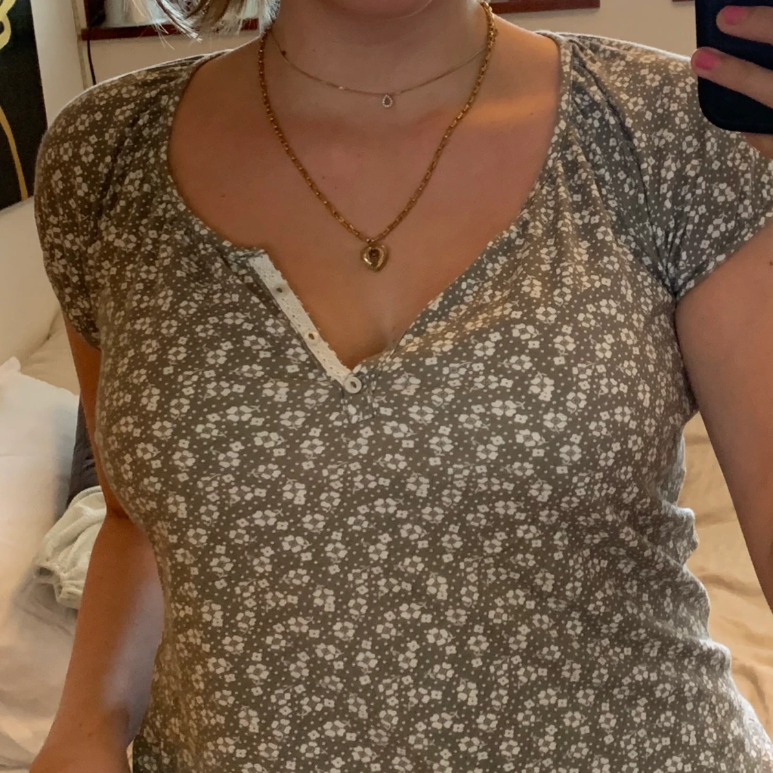 Blommig grön top - 90