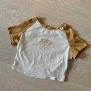 Baby tee  - Supersöt babytee från Shein som aldrig kommer till användning. 
