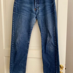 Jeans  - Ett par fina vintage mörkblåa jeans som säljs pga för små